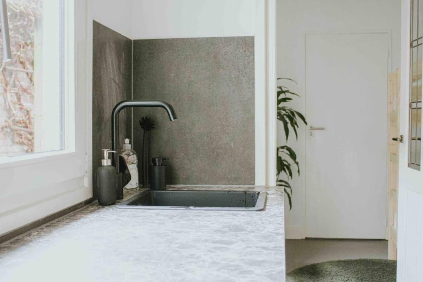 Boutique 2Br Apt With Garden At Fontys Tilburg Bagian luar foto